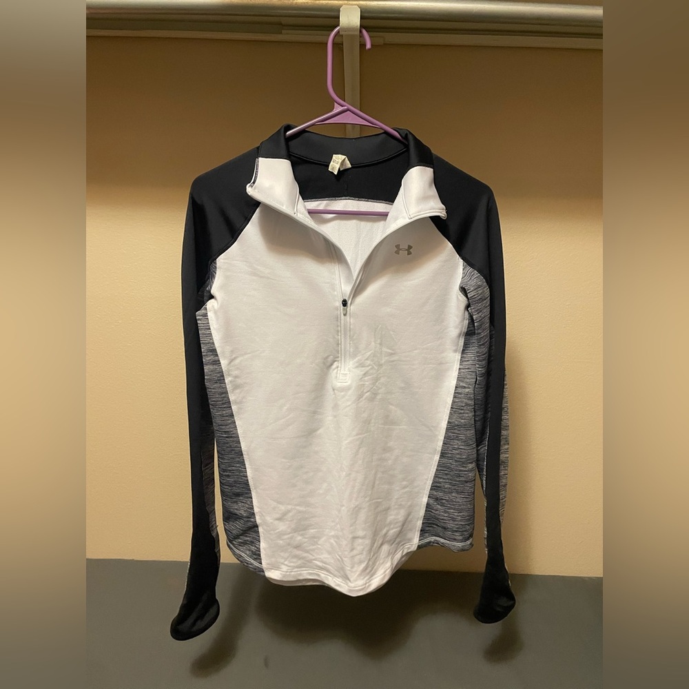 Women’s Under Armour Quarterzip Size Small